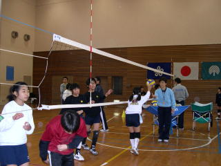 ���m�W���j�A�o���[�{�[���N���u�E�����z���C�c�W���j�A�o���[�{�[���N���u