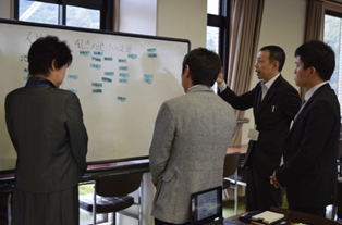 ���K�E�u���[�X�g�[�~���O�̗l�q�A