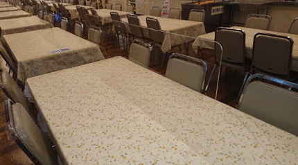 レストランのテーブルのパーテーション設置の画像