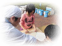 ��N�̂��ǂ���̗l�q�ł���